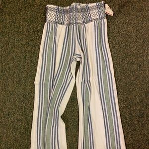 Tj maxx beachy pants NWT !!